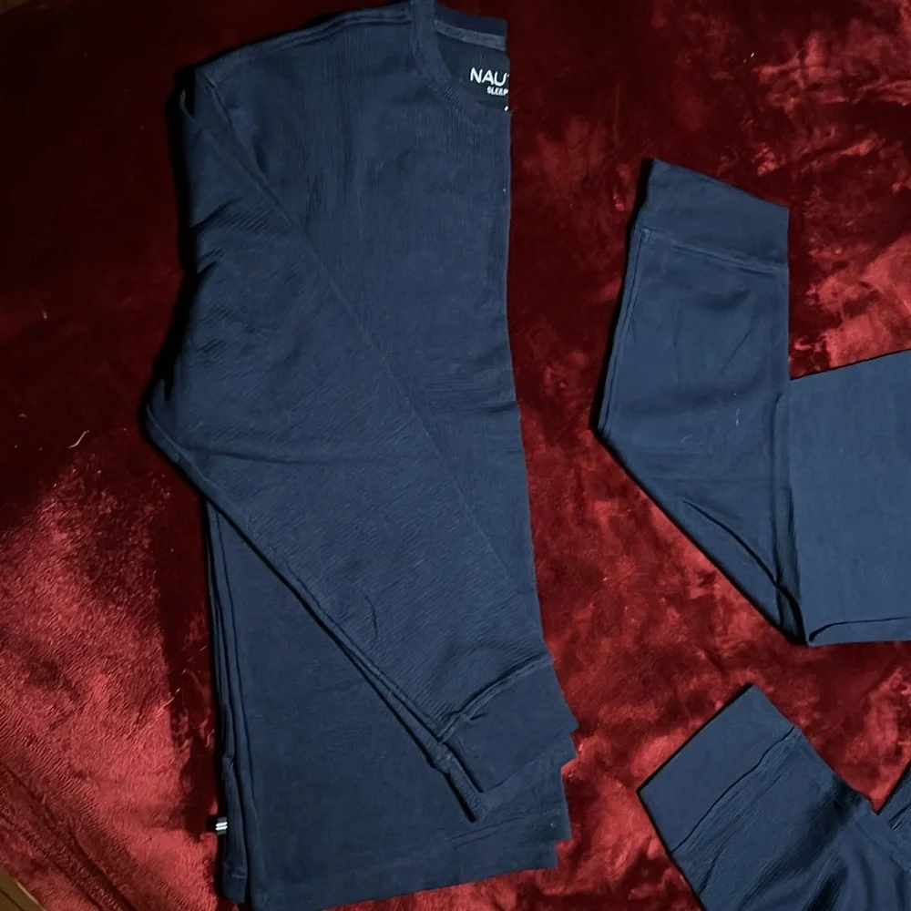Sleepwear - Picture 3 of 8